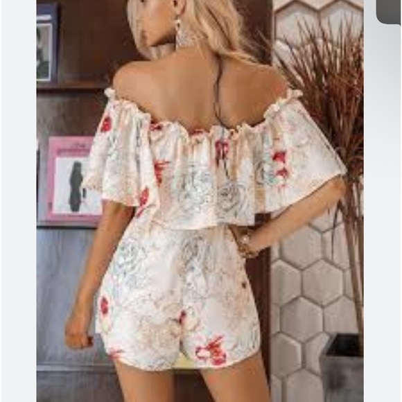 🌺MILITARY HIPPIE Romantic Ruffles & Roses Romper Size Medium🌺 - Picture 2 of 5